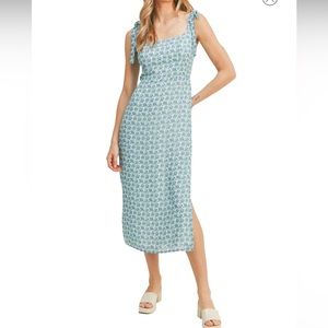 Lush- Tie Strap Side Slit Floral Print Midi Dress